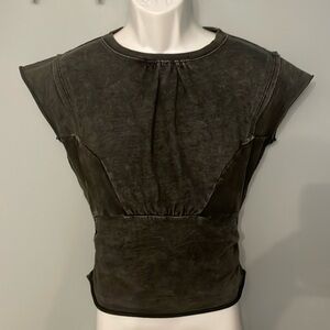 Buckle top sz M
